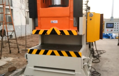 400T液壓沖床(chuang)