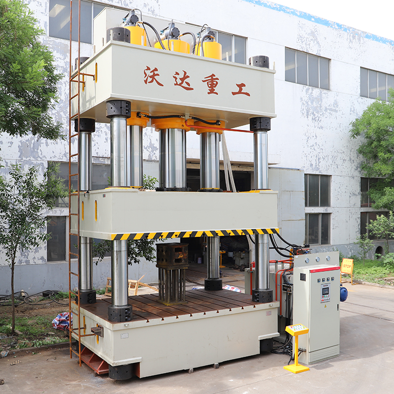 常規四柱液(ye)壓機安裝視(shì)頻