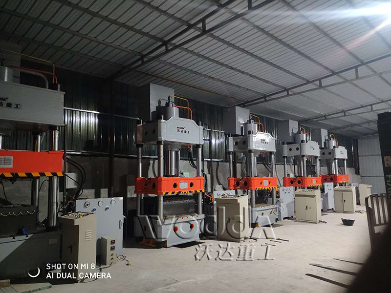 複合漏糞闆液壓機 複合漏糞闆液壓機