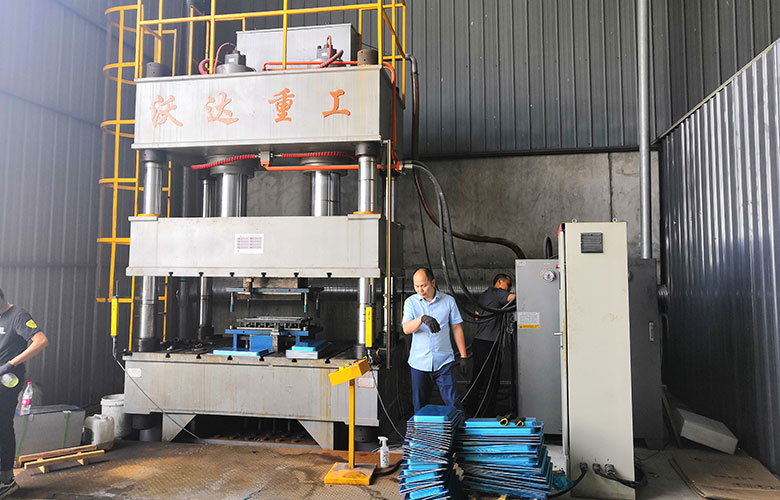 500噸雙缸(gāng)四柱拉伸液壓機(jī)