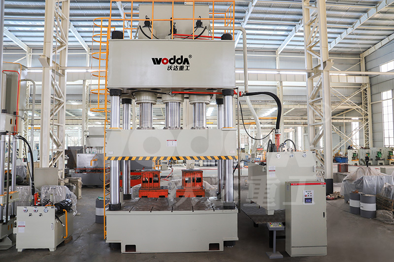 1500噸四柱液壓機價格 1500噸四柱液壓機價格