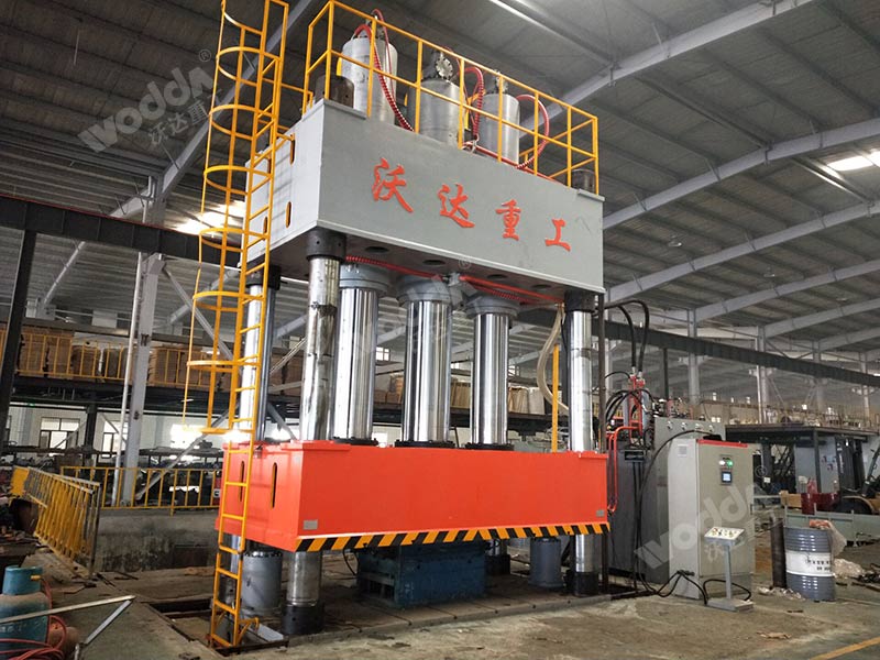 2000噸汽車導流罩成型液壓機哪家好? 2000噸汽車導流罩成型液壓機哪家好?