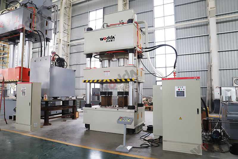 塑料托盤生産設備機器-800噸四柱液壓機 塑料托盤生産設備機器-800噸四柱液壓機