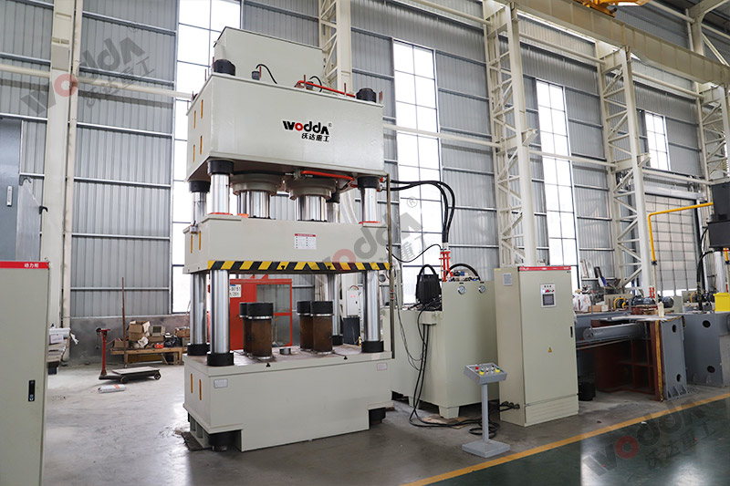 塑料托盤生産設備機器-800噸四柱液壓機 塑料托盤生産設備機器-800噸四柱液壓機