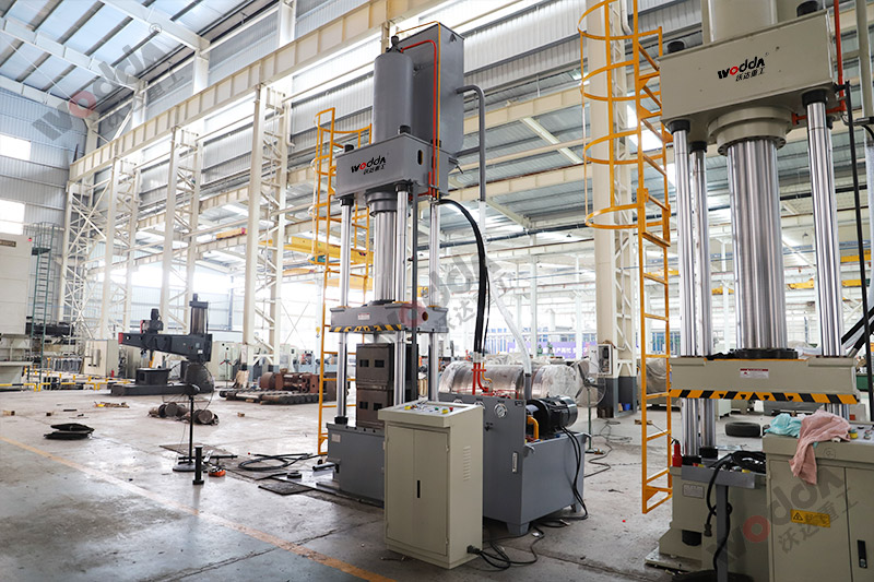 315噸耐火材料液壓機 315噸耐火材料液壓機