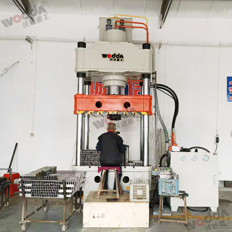 315噸液壓機壓鋁合金型材 315噸液壓機壓鋁合金型材