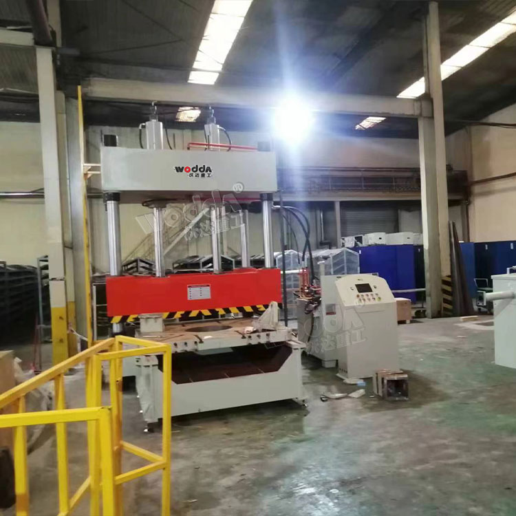 輪胎模具試驗機客戶車間現場