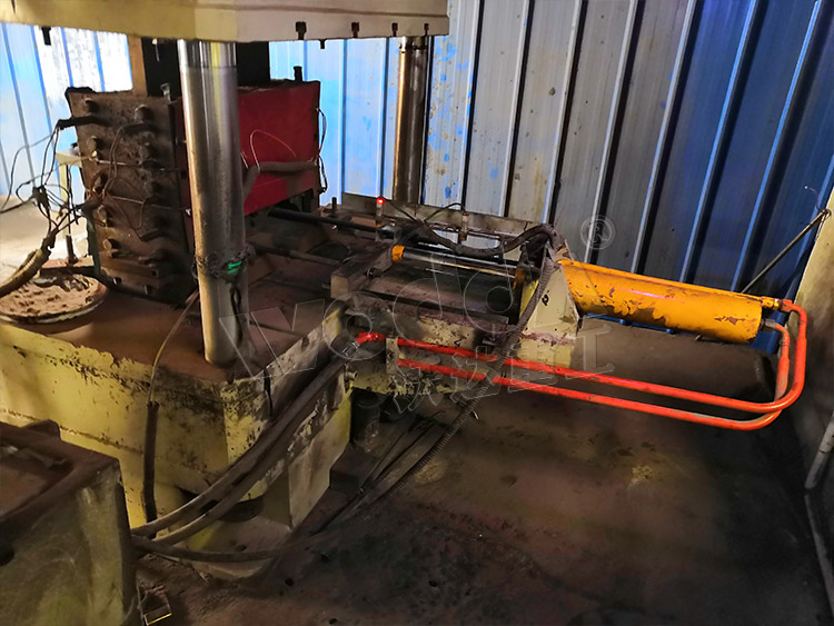 刹車片鋼背成型液壓機模具