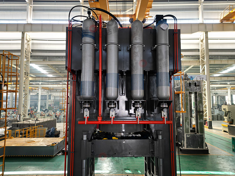 1800噸框架液壓機蓄能器 1800噸框架液壓機蓄能器