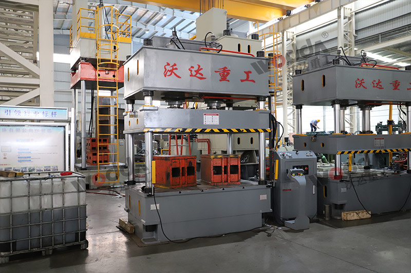 200噸三梁四柱液壓機 200噸三梁四柱液壓機