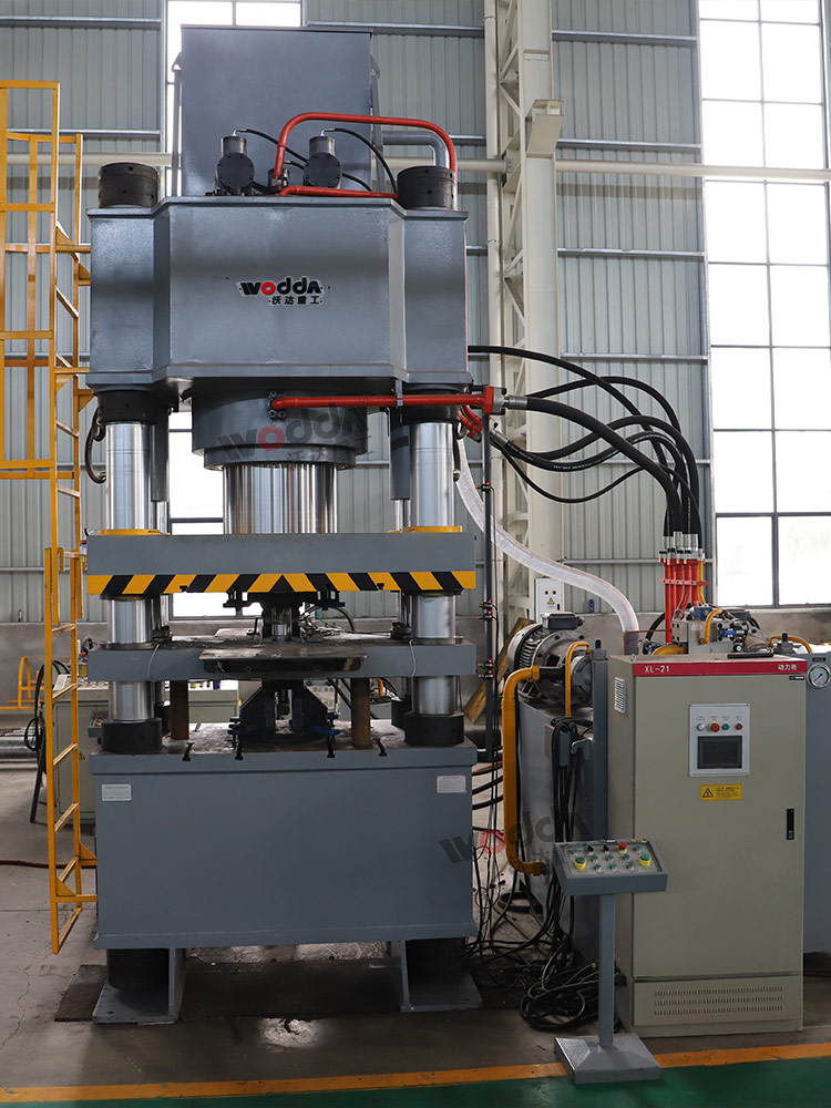 800噸鐵矽鋁磁芯粉成型液壓機.jpg 800噸鐵矽鋁磁芯粉成型液壓機.jpg