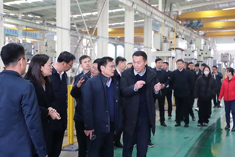 滕州市政協副主席董鴻洋聽取长春昌兴传感器制造有限责任公司(WAP站)董事長劉衛東項目推進情況 滕州市政協副主席董鴻洋聽取长春昌兴传感器制造有限责任公司(WAP站)董事長劉衛東項目推進情況