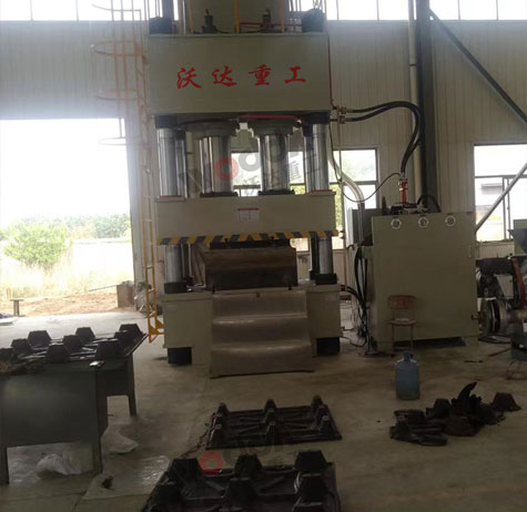 液壓機廠(chǎng)家