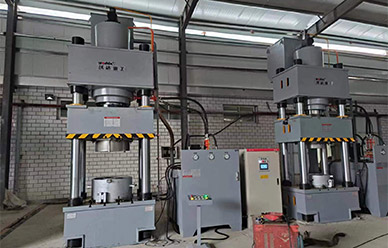 500噸橡塑(sù)制品液(ye)壓機