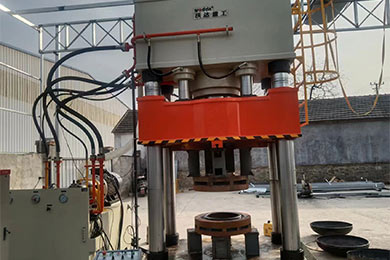 800封頭(tou)液壓機(ji)